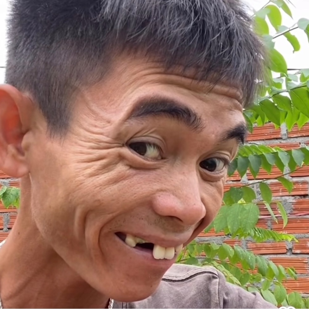 Meet your Posher, Luis